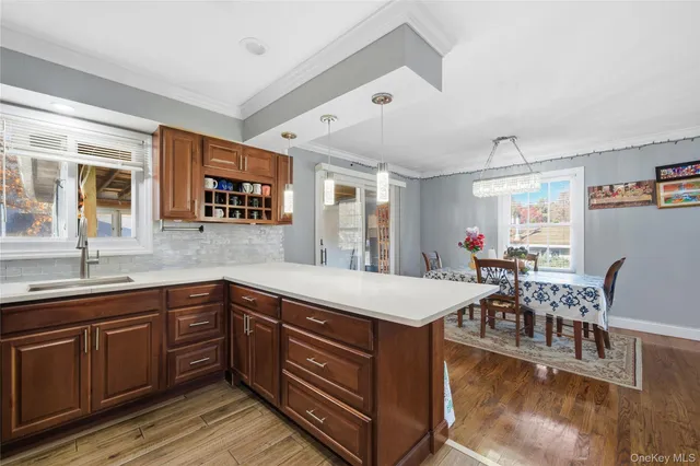 $689,000 | 262 North Dunton Avenue, East Patchogue, NY 11772