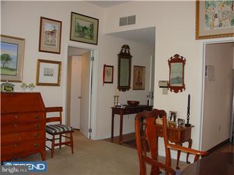 1 Markham Road, Unit 3D Princeton, NJ 08540 - Photo 9 of 12 Living Room