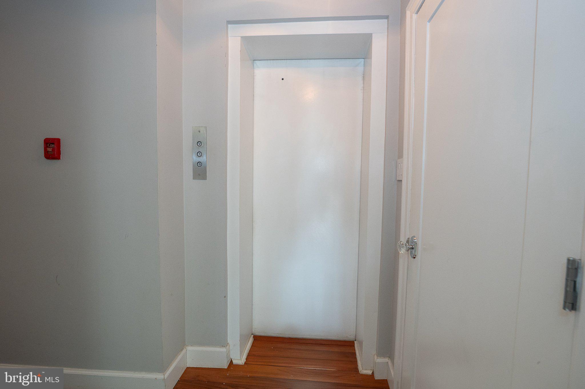 17 Gevrey, Unit 17 Devon, PA 19333 - Photo 4 of 33 Private elevator into your flat