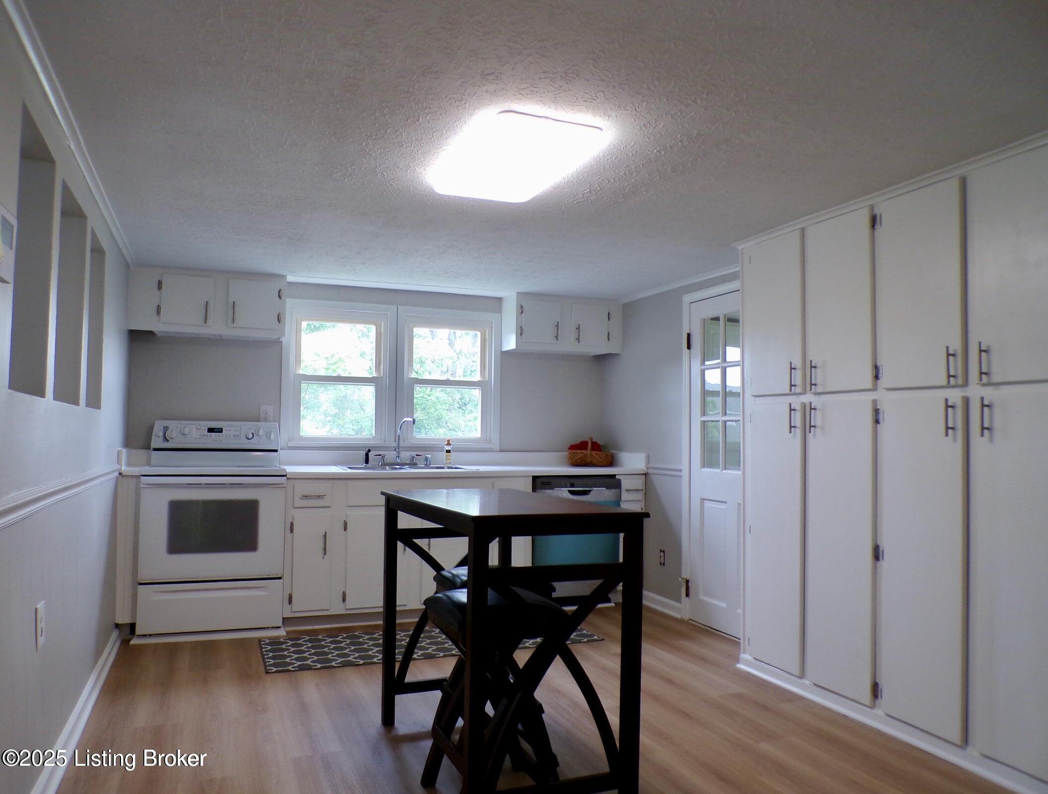 791 West Blue Lick Road Shepherdsville, KY 40165 - Photo 6 of 25 6