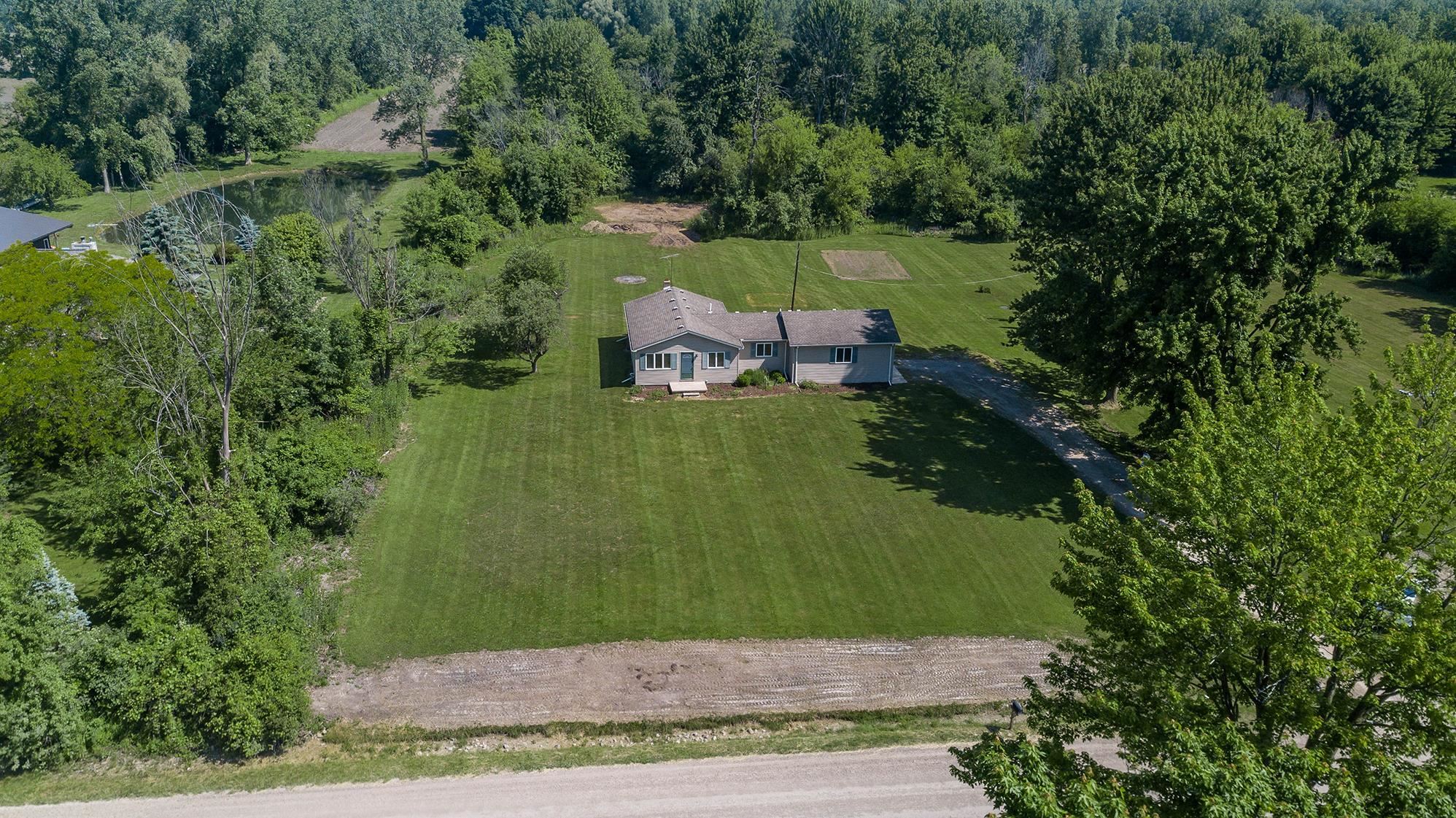 19211 31 Mile Road Ray, MI 48096 - Photo 7 of 41