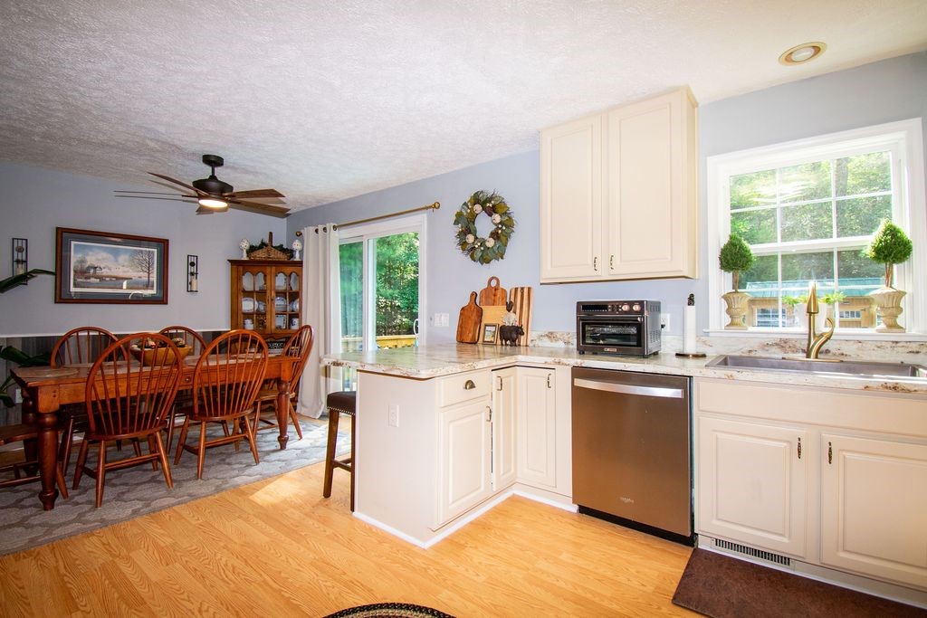 640 Lancelot Drive Reedville, VA 22539 - Photo 15 of 39