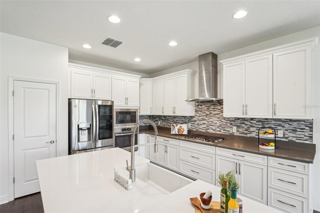 1741 Cherry Walk Road Lutz, FL 33558 - Photo 15 of 58