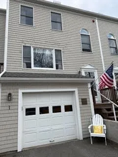 $595,000 | 414 North Lane, Bristol, RI 02809