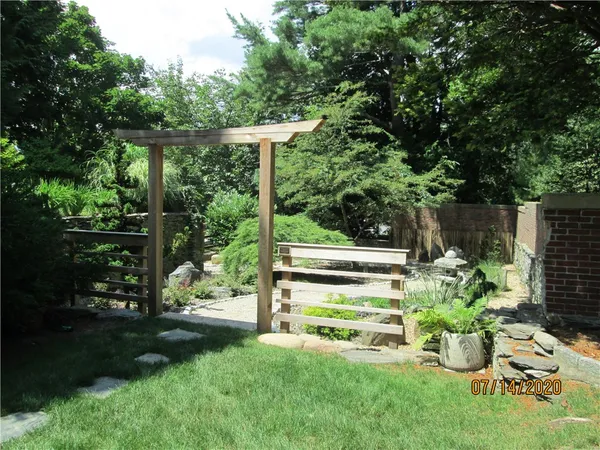 $595,000 | 414 North Lane, Bristol, RI 02809