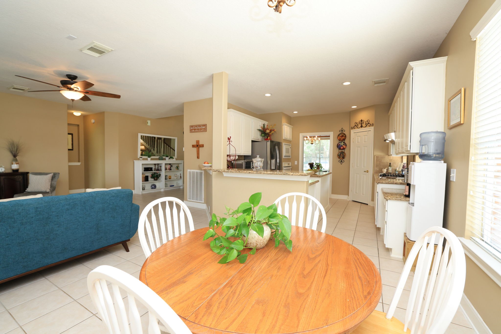 3711 Sapling Trail Court Spring, TX 77388 - Photo 15 of 50 a view of a dining room with furniture