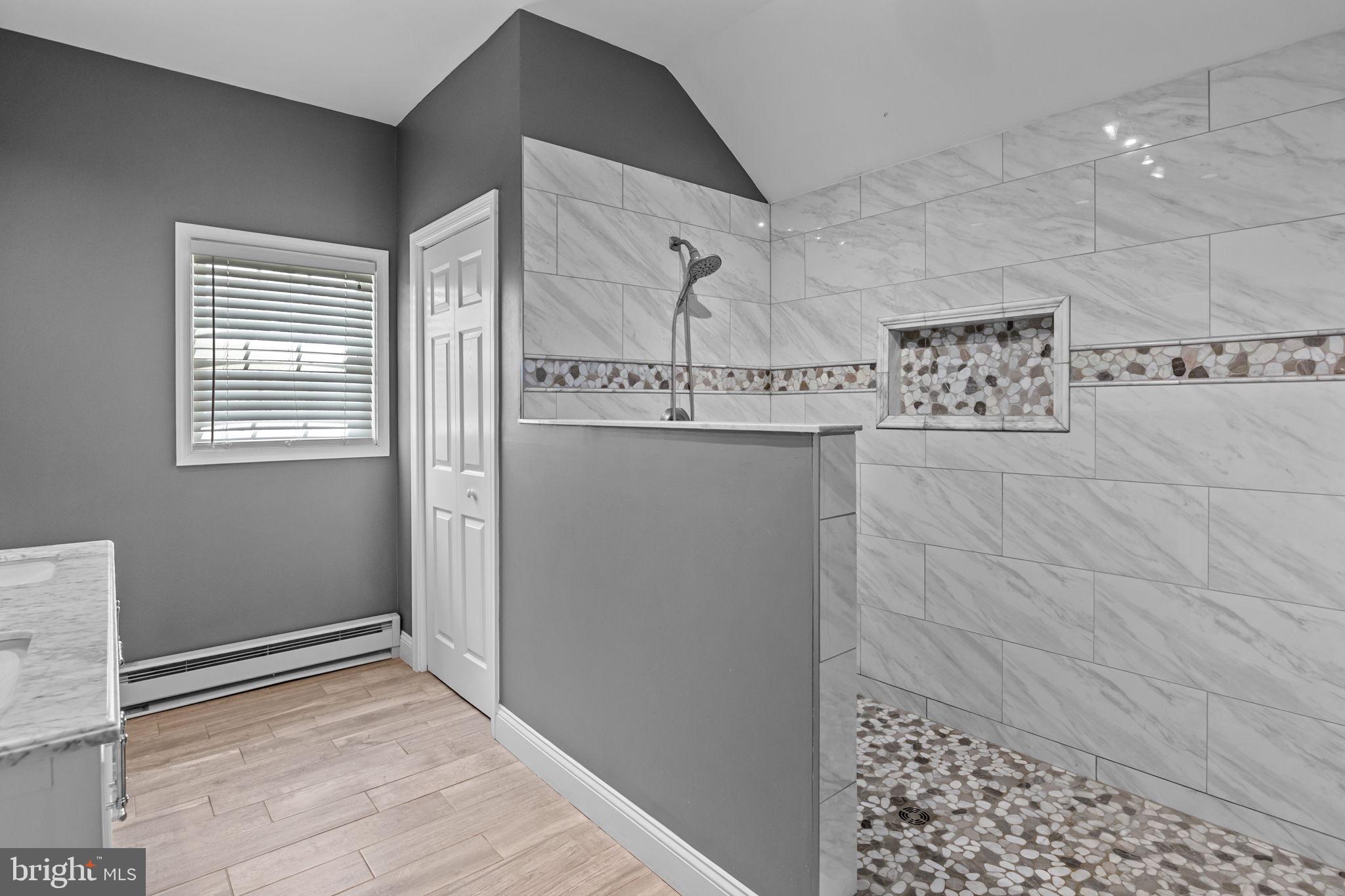 28 Hedge Road Levittown, PA 19056 - Photo 21 of 39 Gallery Image 21