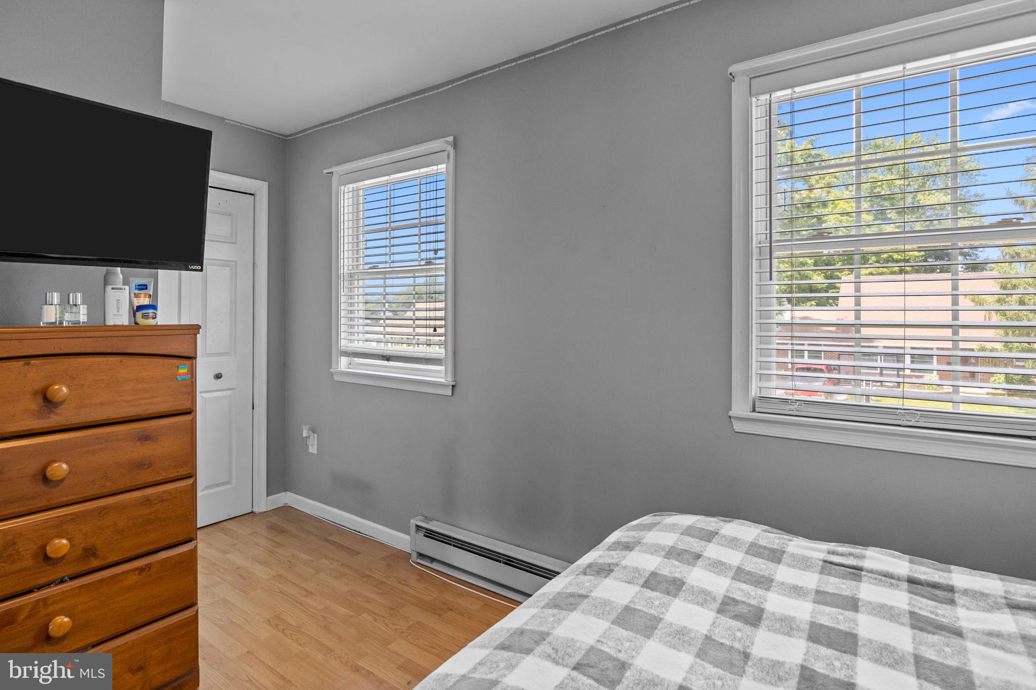 28 Hedge Road Levittown, PA 19056 - Photo 27 of 39 Gallery Image 27