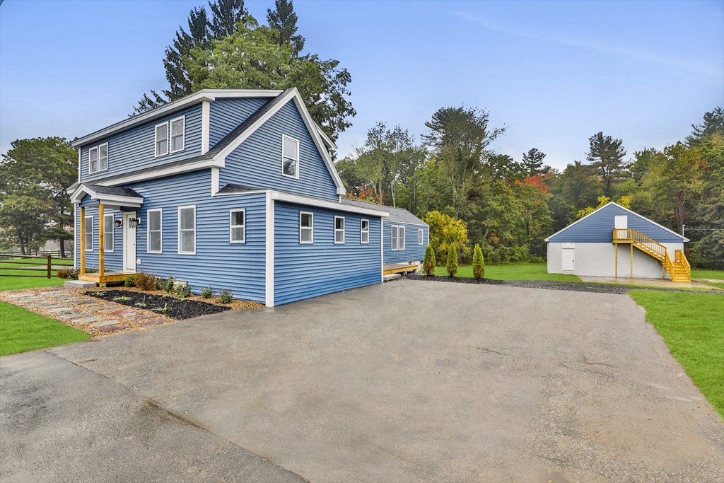 25 East Road Plaistow, NH 03865 - Photo 1 of 32 Gallery Image 1