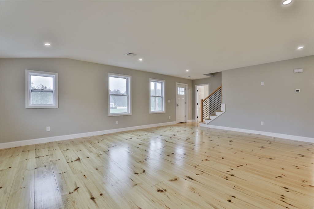25 East Road Plaistow, NH 03865 - Photo 6 of 32 Gallery Image 6