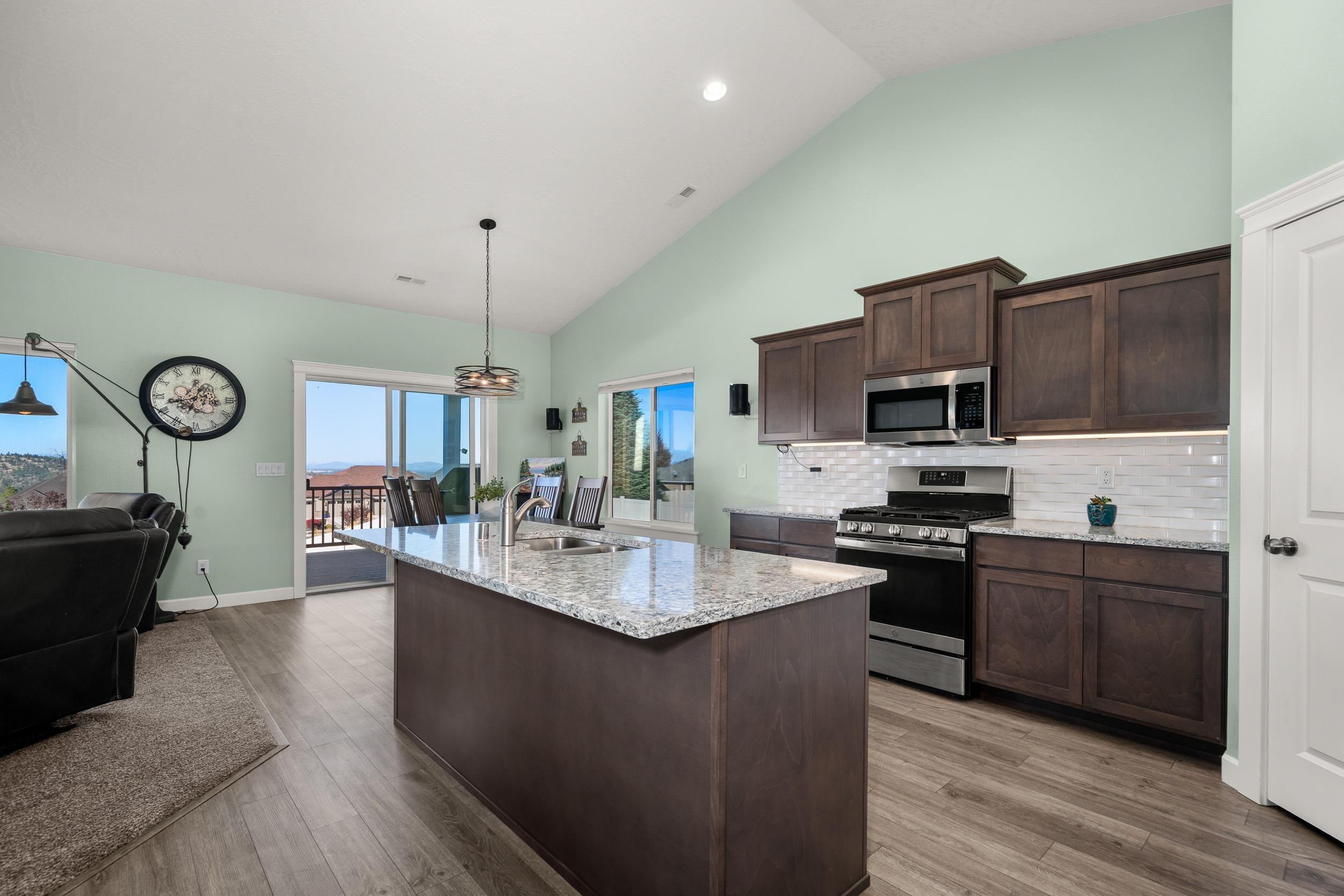 2706 West Howesdale Road Spokane, WA 99208 - Photo 10 of 50 Gallery Image 10