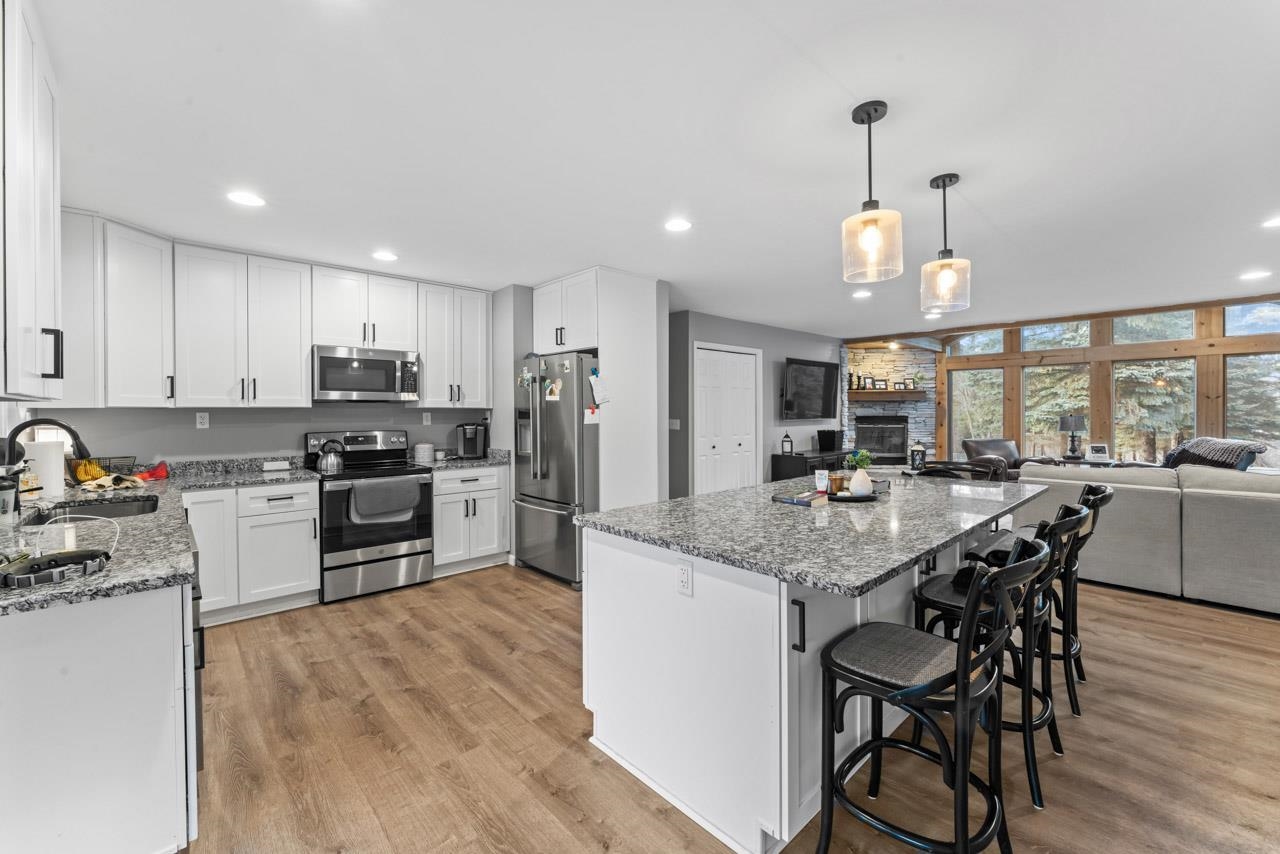 5235 Lahring Road Linden, MI 48451 - Photo 12 of 42