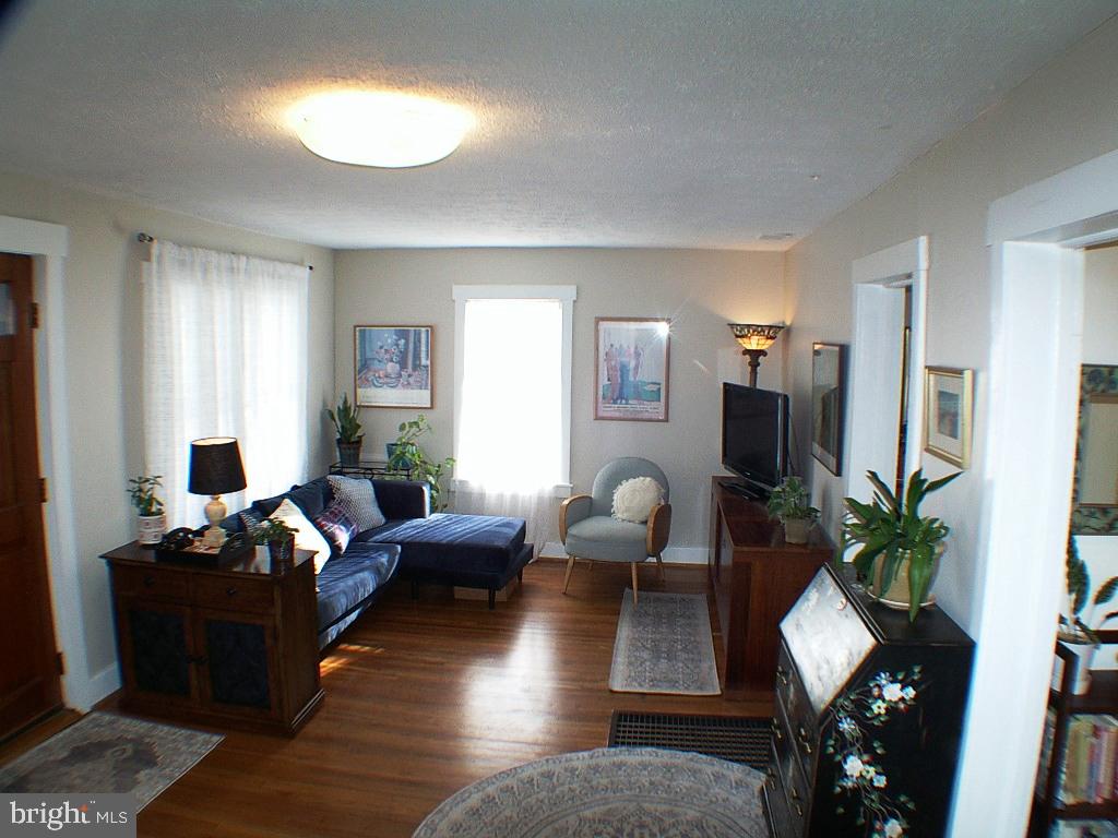 129 East Monmouth Street Winchester, VA 22601 - Photo 4 of 28