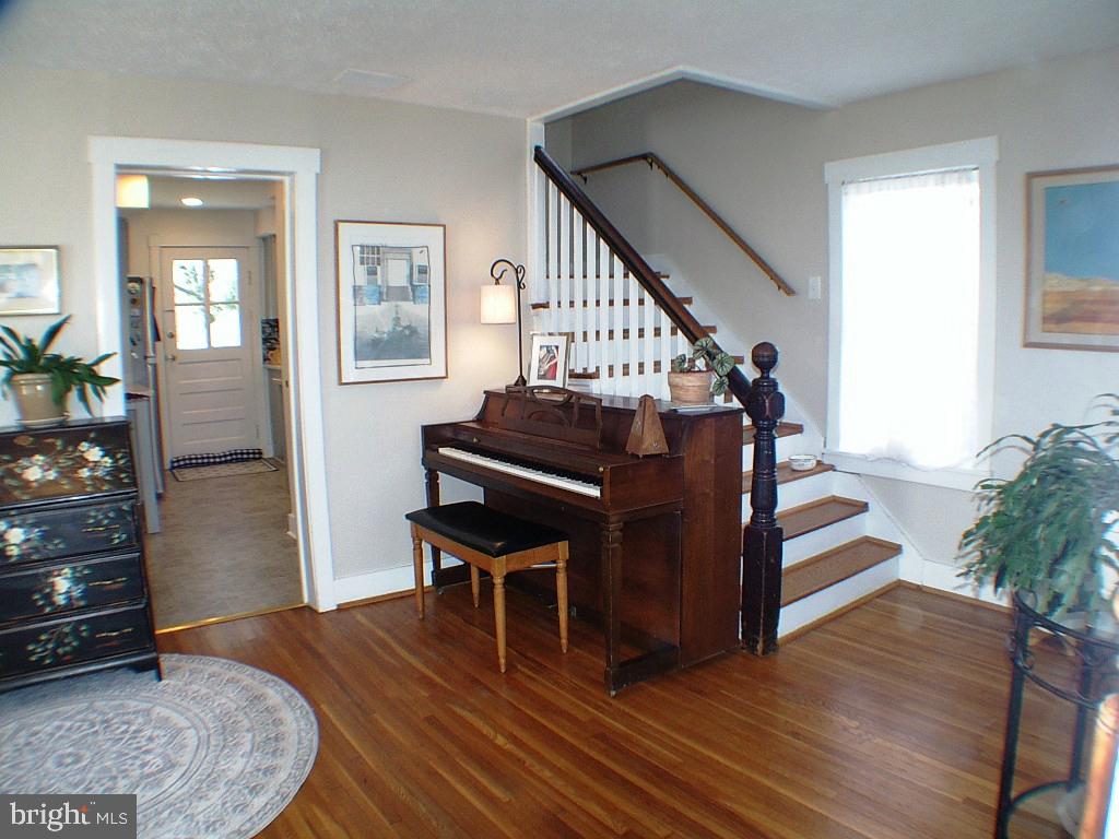 129 East Monmouth Street Winchester, VA 22601 - Photo 7 of 28