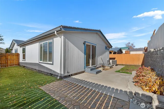 $380,000 | 561 Morning View Avenue, East Wenatchee, WA 98802