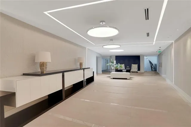 $4,850 | 3325 Piedmont Road Northeast, Unit 2404, Atlanta, GA 30305