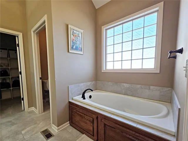 $455,000 | 4915 Parkway Drive, Leavenworth, KS 66048