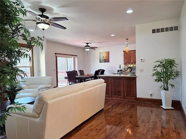 $455,000 | 4915 Parkway Drive, Leavenworth, KS 66048