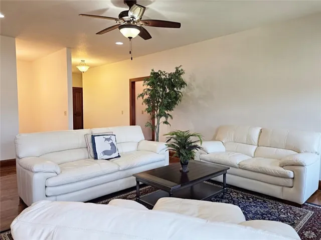 $455,000 | 4915 Parkway Drive, Leavenworth, KS 66048