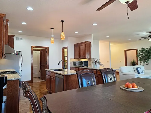 $455,000 | 4915 Parkway Drive, Leavenworth, KS 66048