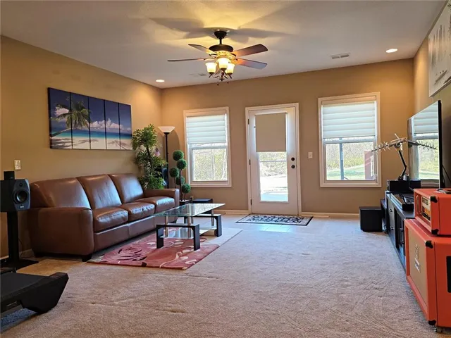 $455,000 | 4915 Parkway Drive, Leavenworth, KS 66048