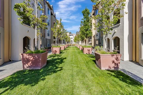 $778,000 | 1550 Technology Drive, Unit 1072, San Jose, CA 95110