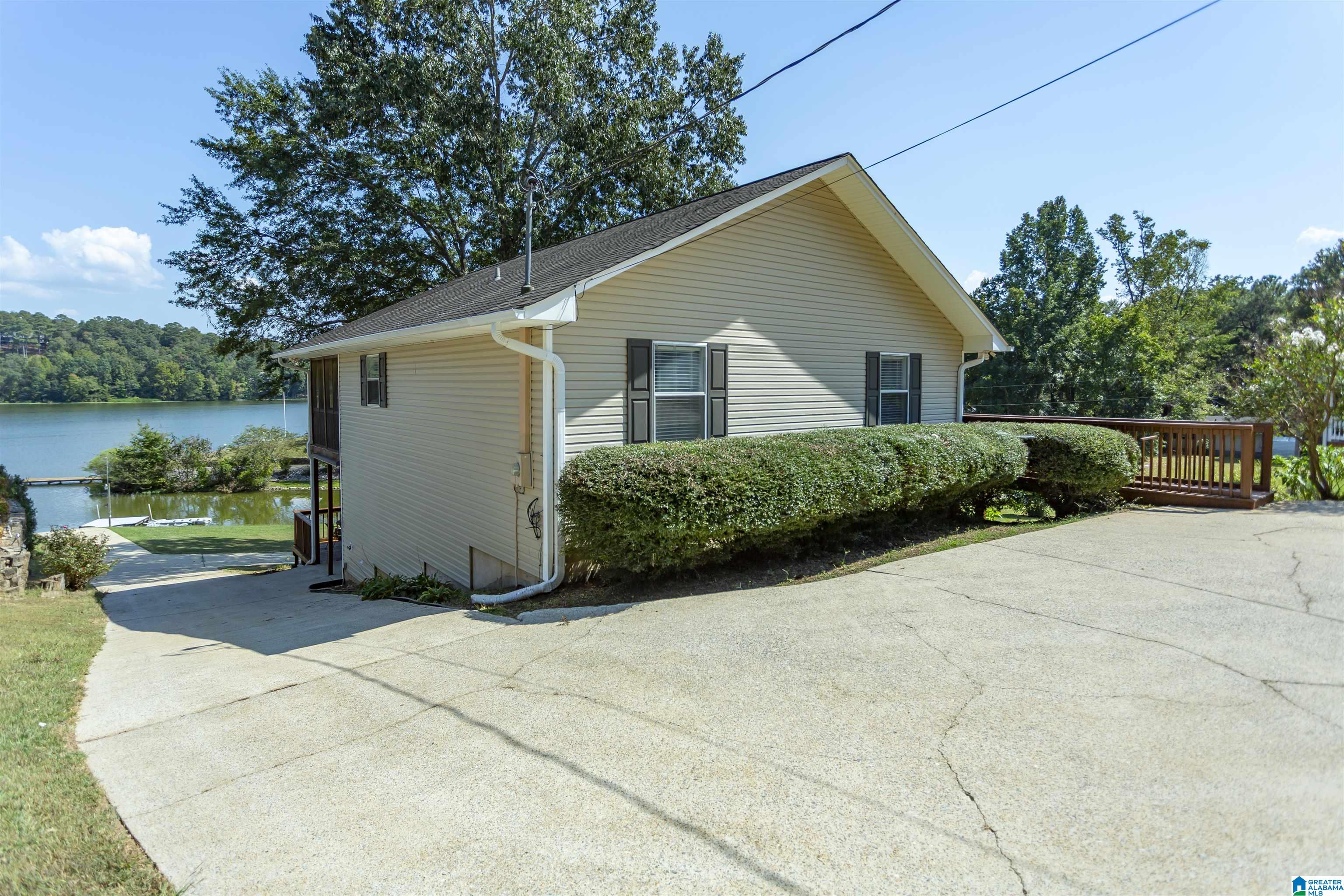 586 Hollys Lane Riverside, AL 35135 - Photo 1 of 30