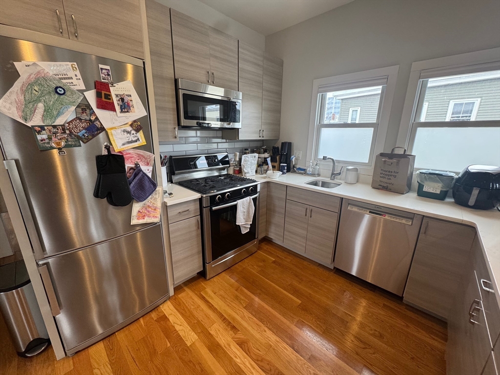 9 Harding Street, Unit 3 Cambridge, MA 02141 - Photo 13 of 42
