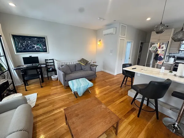 $3,900 | 9 Harding Street, Unit 3, Cambridge, MA 02141