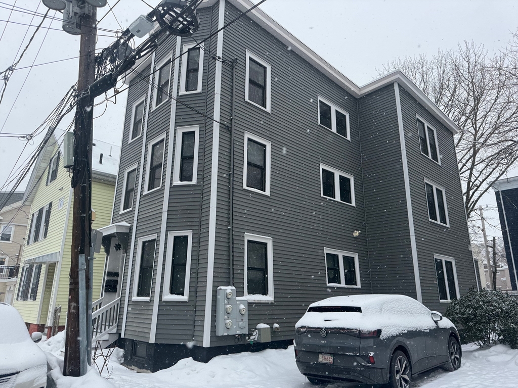 9 Harding Street, Unit 3 Cambridge, MA 02141 - Photo 2 of 42