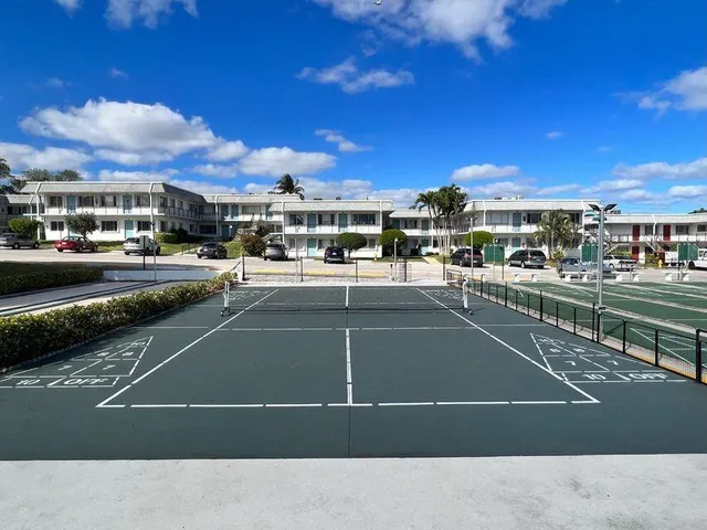 a view of a tennis court