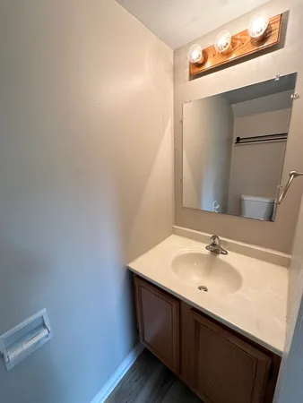 $1,900 | 2450 Devonshire Court, Aurora, IL 60502