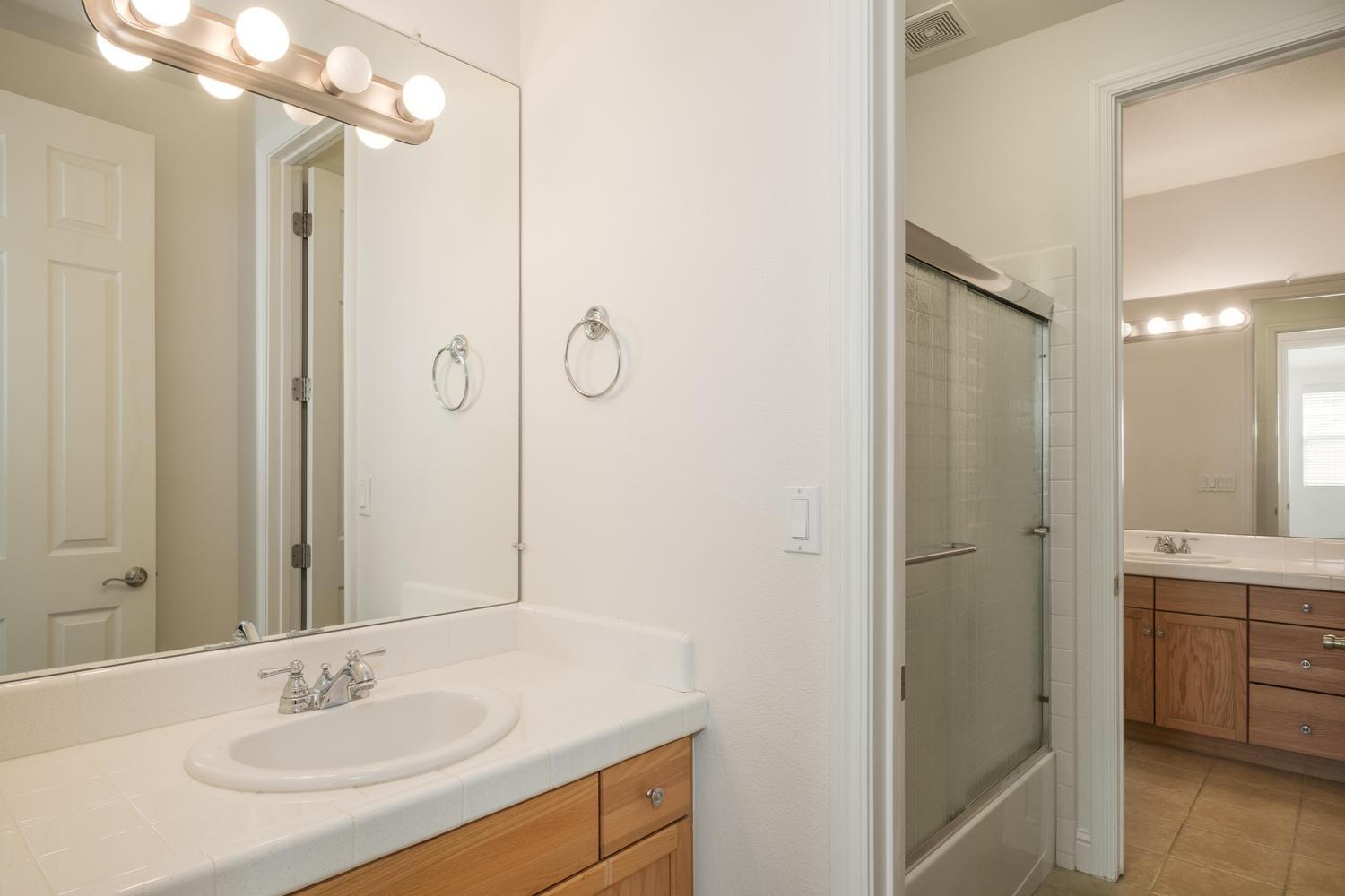 1017 Loyola Avenue Clovis, CA 93619 - Photo 20 of 32