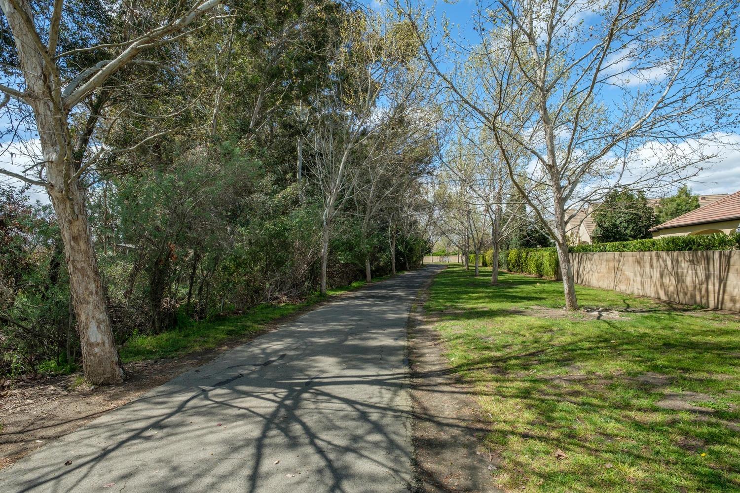 1017 Loyola Avenue Clovis, CA 93619 - Photo 32 of 32