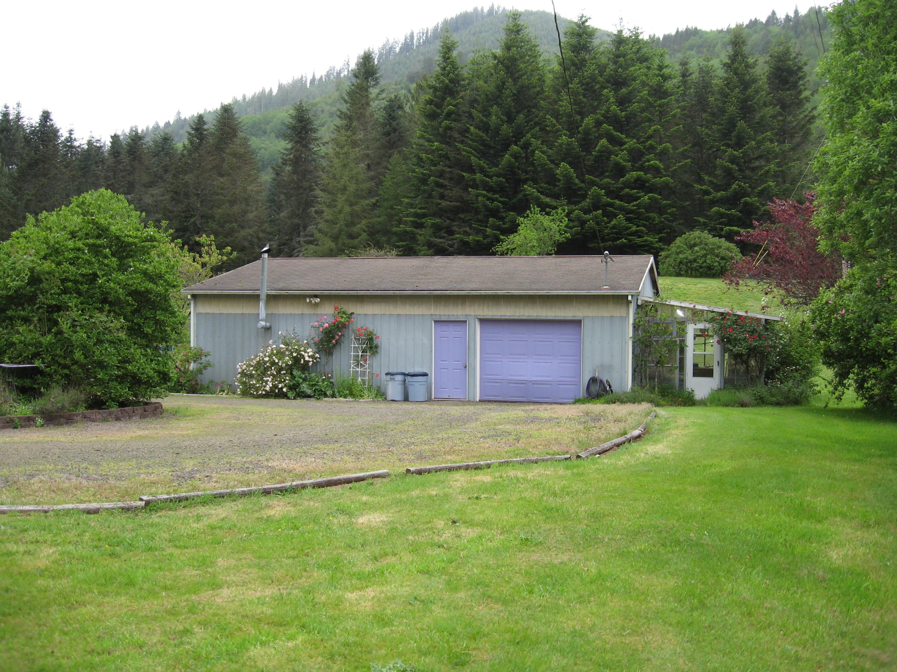 13435 Trask River Road Tillamook, OR 97141 - Photo 5 of 49 Shop and Greenhouse