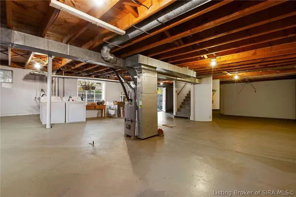 $260,500 | 112 Cheryl Drive, New Albany, IN 47150