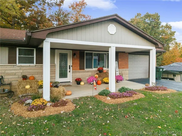 $260,500 | 112 Cheryl Drive, New Albany, IN 47150