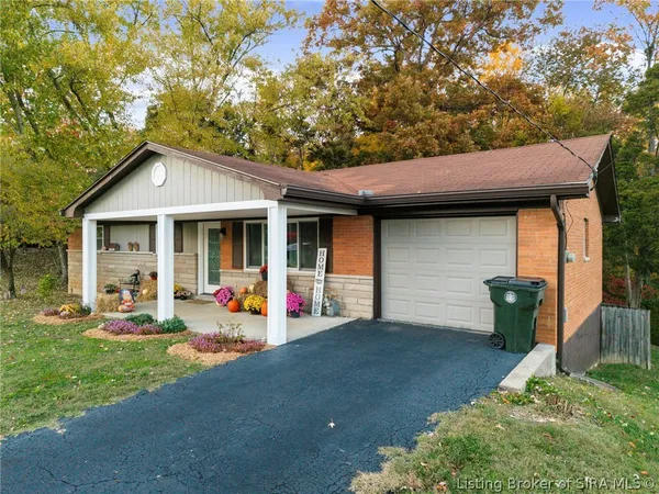 $260,500 | 112 Cheryl Drive, New Albany, IN 47150
