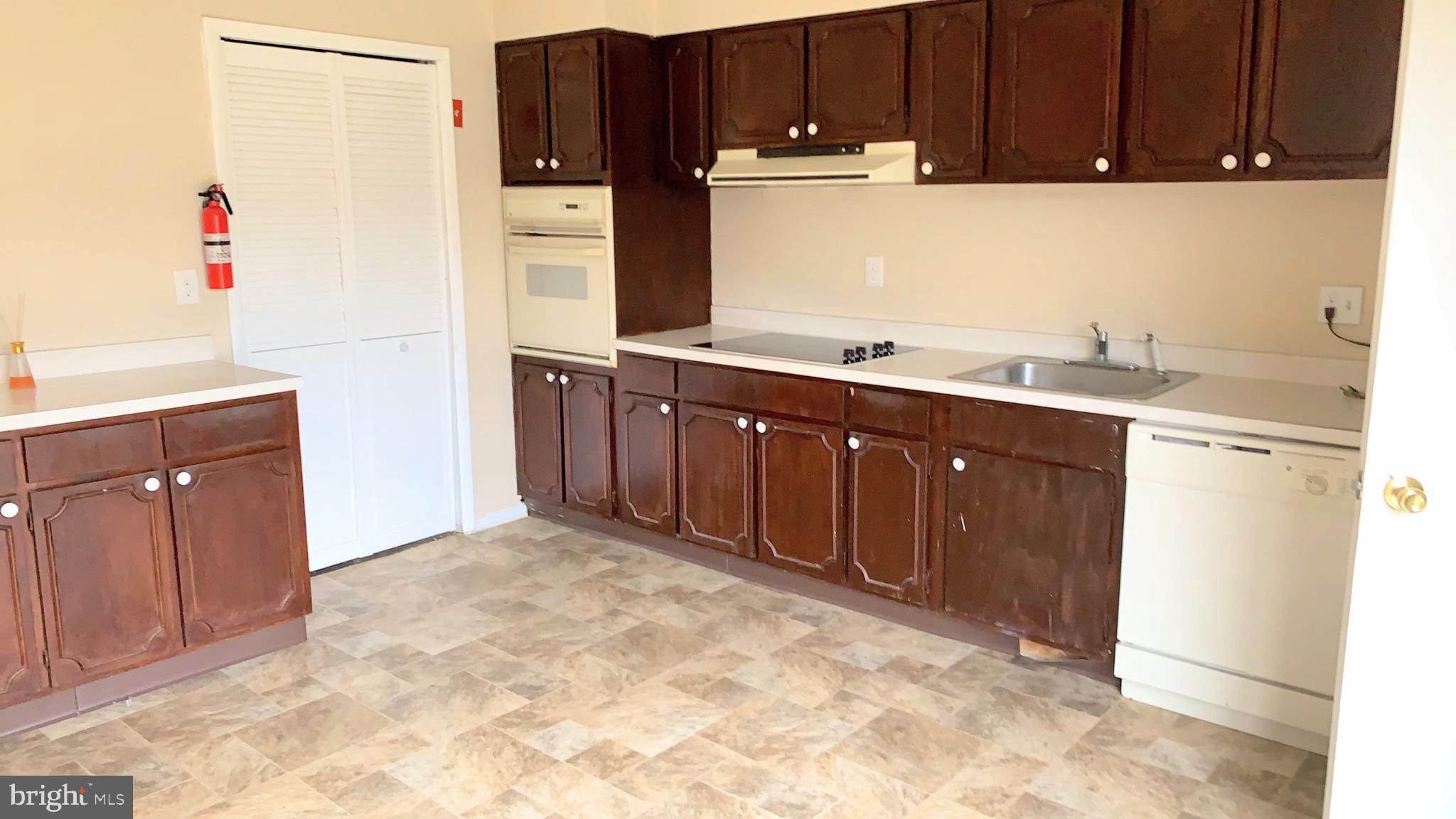 18 Raleigh Place Willingboro, NJ 08046 - Photo 7 of 20