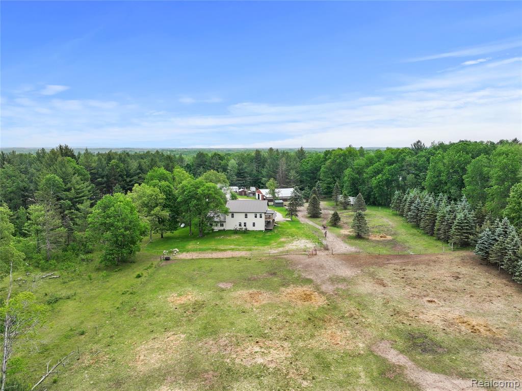 8875 North Lakola Road Tustin, MI 49688 - Photo 13 of 98 Gallery Image 13