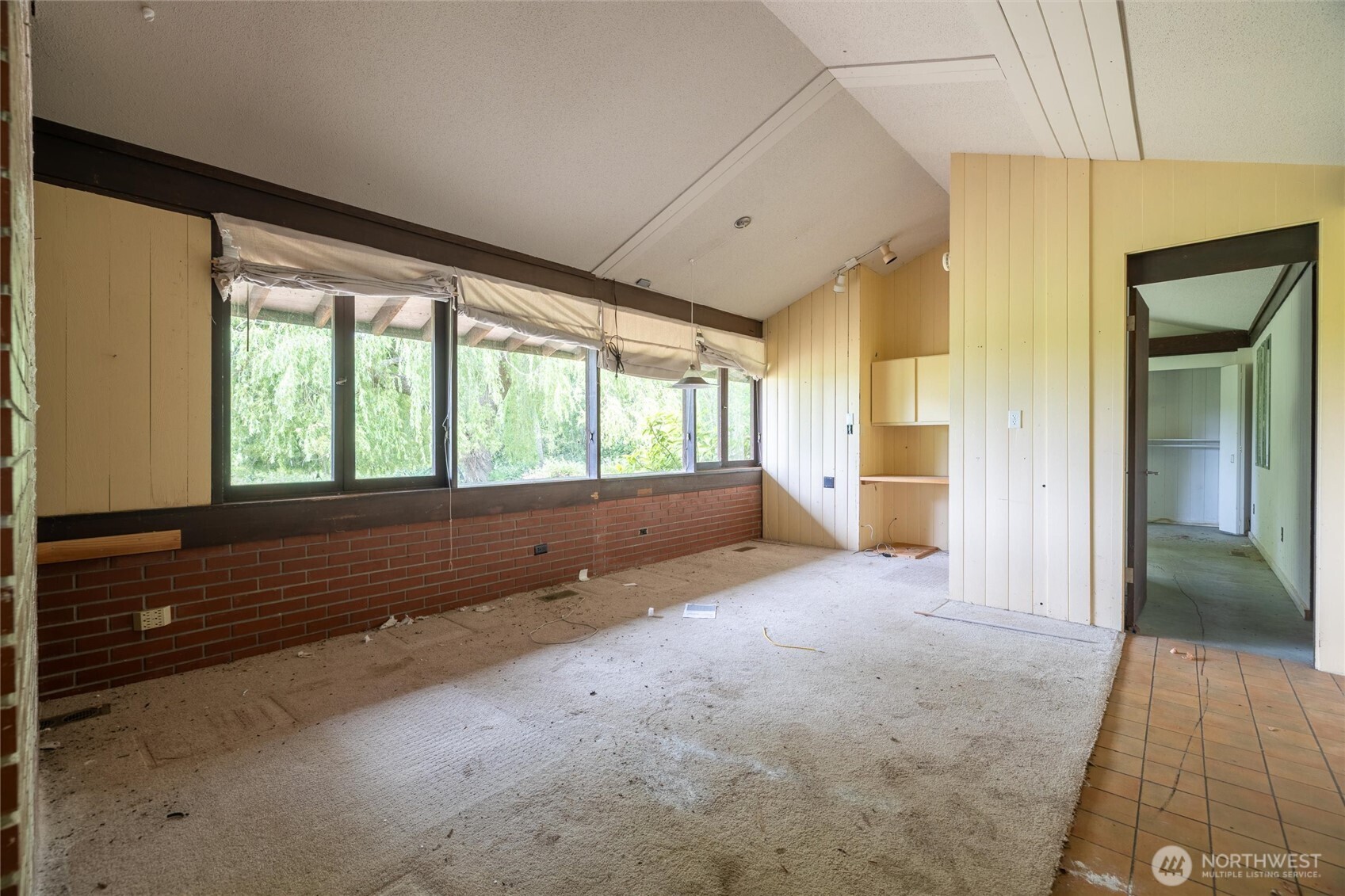 4256 Curtis Road Bellingham, WA 98226 - Photo 16 of 31 a view of an empty room and window