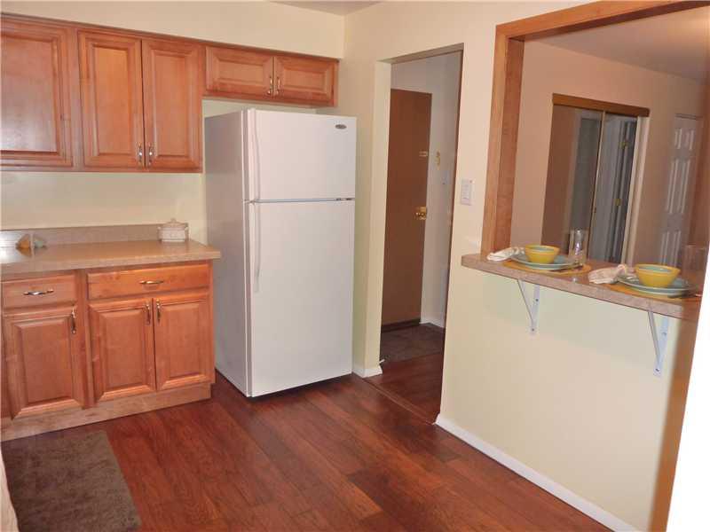 555 Sloop Road, Unit 9 Pittsburgh, PA 15237 - Photo 5 of 16 Kitchen.
