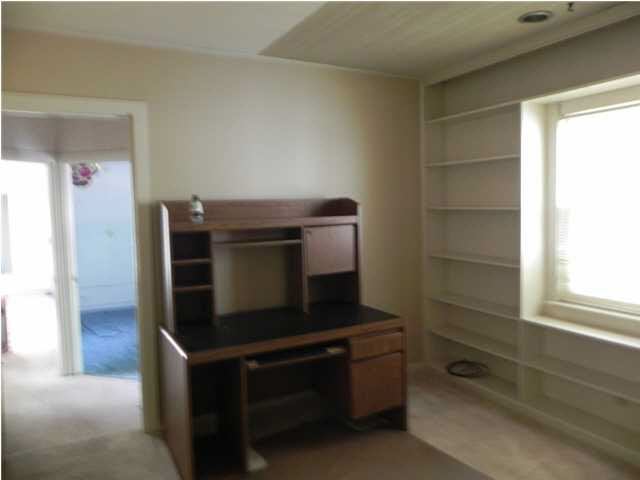 10000 Old State Road Evansville, IN 47711 - Photo 4 of 24 Gallery Image 4