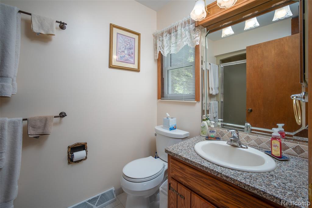6240 Lakeshore Road Palms, MI 48465 - Photo 16 of 38
