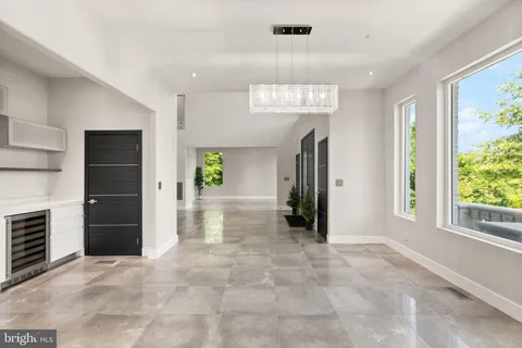 $2,499,000 | 6600 Reserves Hill Court, Annandale, VA 22003