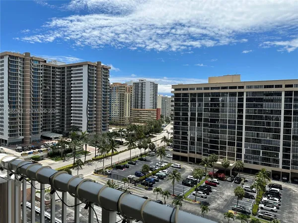 $2,000 | 1985 South Ocean Drive, Unit 10A, Hallandale Beach, FL 33009