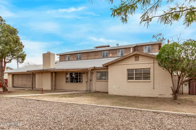 $2,275 | 1125 East 11th Street, Casa Grande, AZ 85122