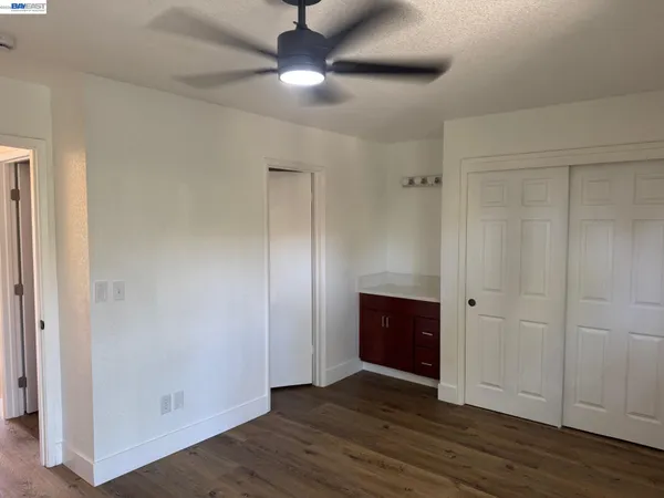 $299,999 | 2116 Mt Vernon Drive, Unit C, Modesto, CA 95350