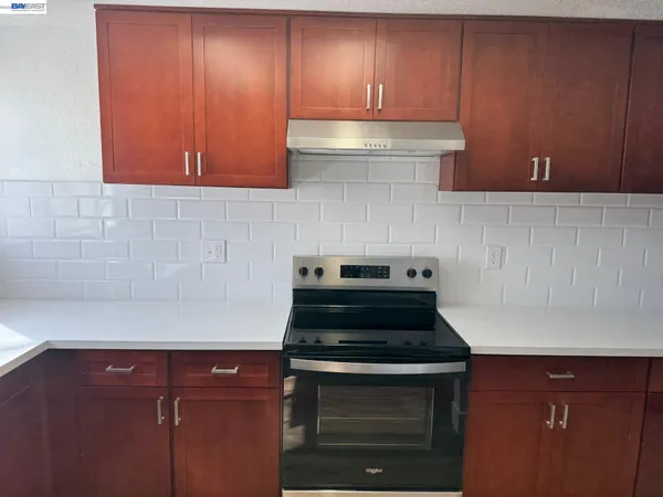 $299,999 | 2116 Mt Vernon Drive, Unit C, Modesto, CA 95350