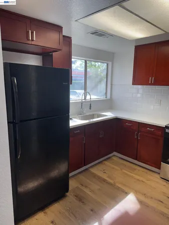 $299,999 | 2116 Mt Vernon Drive, Unit C, Modesto, CA 95350